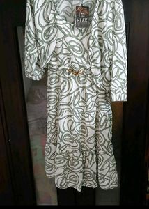 Stylish Tiered Maxi Dress with Jacket - L Size
