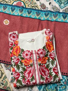 Floral Embroidered Kurta