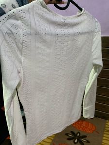SLYCK v-neck white top