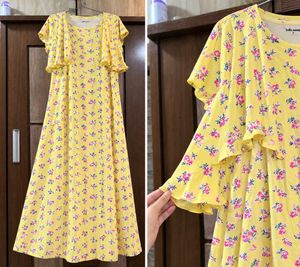 JACKET STYLE FEEDING GOWN