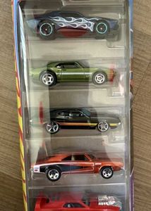 less mrp buy fast selling Hot Wheels 5 Car Se