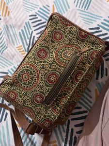 Vintage Style Crossbody Bag