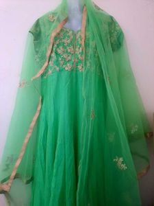 30% Discount. Brand NEW Grand Look Kurta Set