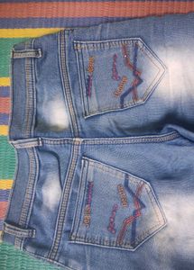 Blue Boy's damage Jeans