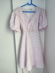 Chic Pink Puff Sleeve Dress