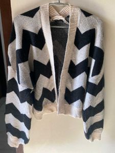 Stylish Patterned Knit Sweater