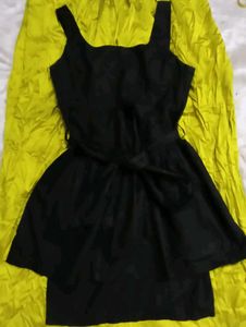 Chic Black Sleeveless Mini Dress