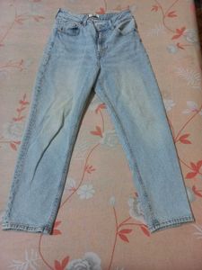 H&amp;M Women's Light Wash Mom Jeans