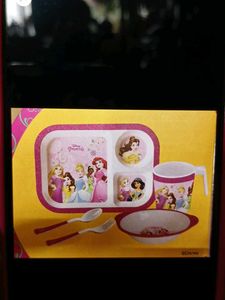 Disney Princess 5-Piece Dinnerware Set
