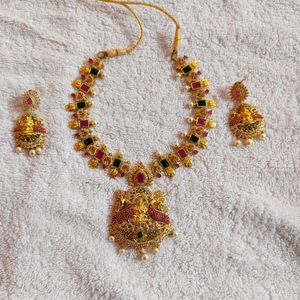 Lakshmi-Parivar Short Haram