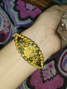 Exquisite Gold Tone Statement Bracelet