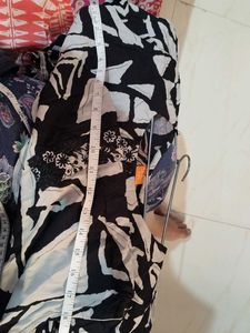 Printed Black &amp; White Kurti