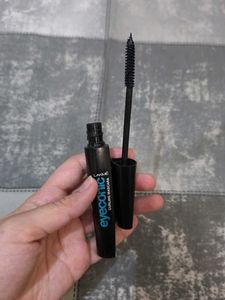 ⚫️Lakme Eyeconic Curling Mascara ⚫️