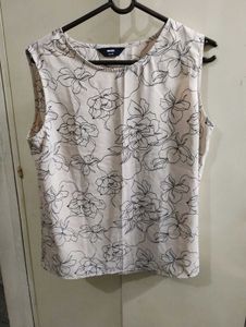 Elegant Floral Beige Sleeveless Top