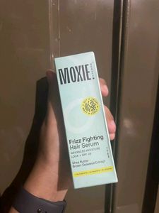 Moxie Frizz Fighting Hair Serum