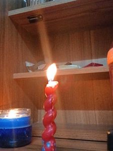 Blue Jar Mountain Candle With Red