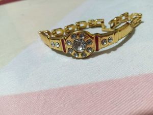 Elegant Gold Tone Bracelet with Stones 🎗☺