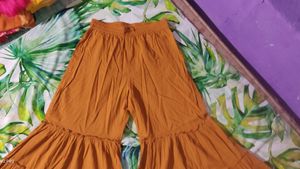 garara pant(cotton) it can fit small to medium