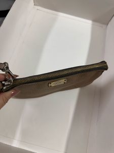 micheal kors wrist wallet