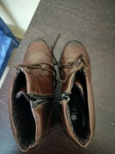 Chic Brown Lace-Up Ankle Boots