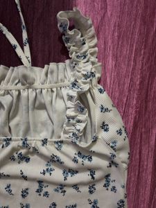 Floral Ruffle Strap Crop Top, size M