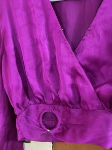 Stylish Purple V-Neck Crop Top