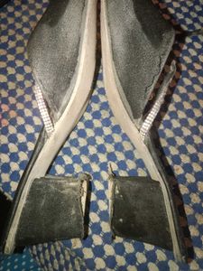 Black sandal