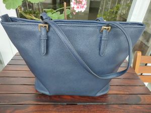Authentic Micheal Kors Saffiano Large Tote