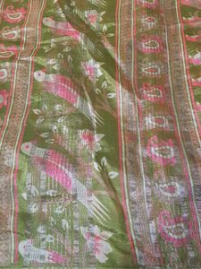 Beautiful Saree With Unstitched Blouse Piece