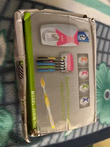 Brush And Automatic Toothpaste Device