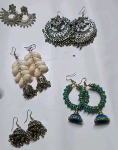 Beautiful Earrings Set