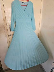 Elegant Pleated Maxi Dress