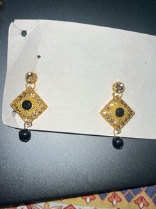 Beautiful Necklace with Pearls &amp; Black Beads
