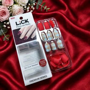 Matte Red Plaid False Nails