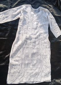 Brand New(PARAMOUNT CHIKAN) White Chikankari Kurta