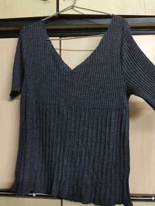 Gray Ribbed V-Neck Top