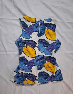 Tropical Leaf Print Sleeveless Top