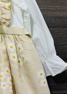 Cute Daisy Print Pinafore Dress Set