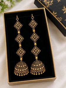 Elegant Gold Jhumka Earrings