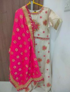 Cream Kurta Set with Pink Dupatta