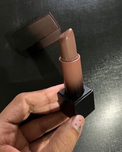 2 HUDA BEAUTY lipstick