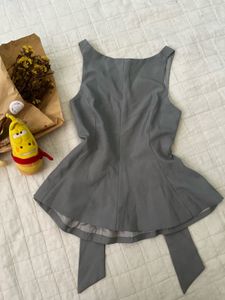 classy grey top
