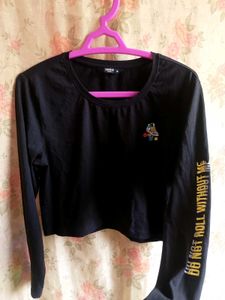 Black Roller Skate Long Sleeve Crop Top