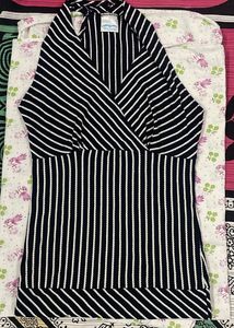 In-cut textured stripe top