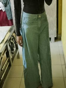 baggy jeans