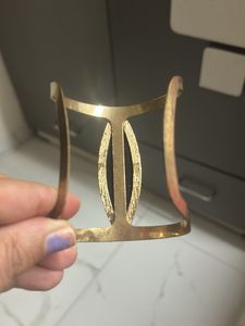 hand cuff bracelet