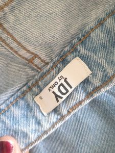 blue denim mom jeans