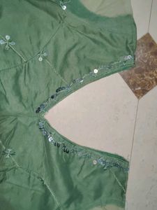 Elegant Green Saree with Blouse