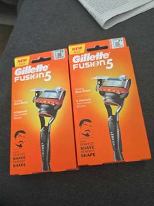 Gillette Fusion5 Razor - New Pack of two