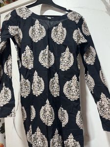 Elegant Black &amp; White Printed Kurta